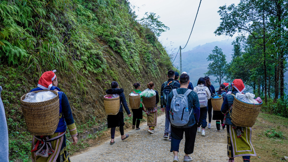 School Trips to Vietnam: Singapore Researching Trips Highlight