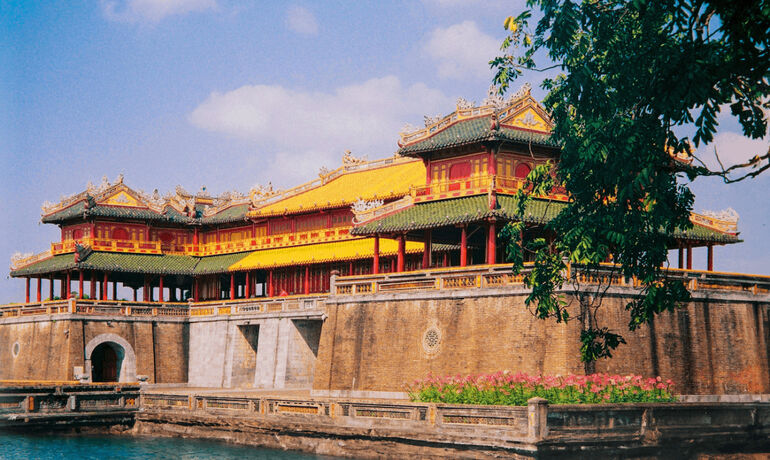 Vietnam History Educational Tour: A Journey through Historical and Archaeological Marvels