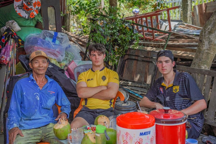 students observing and engaging with local context in Vietnam